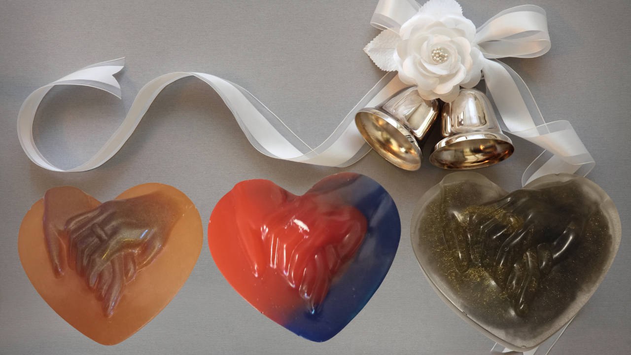 Hand in Hand Resin Marriage Proposals