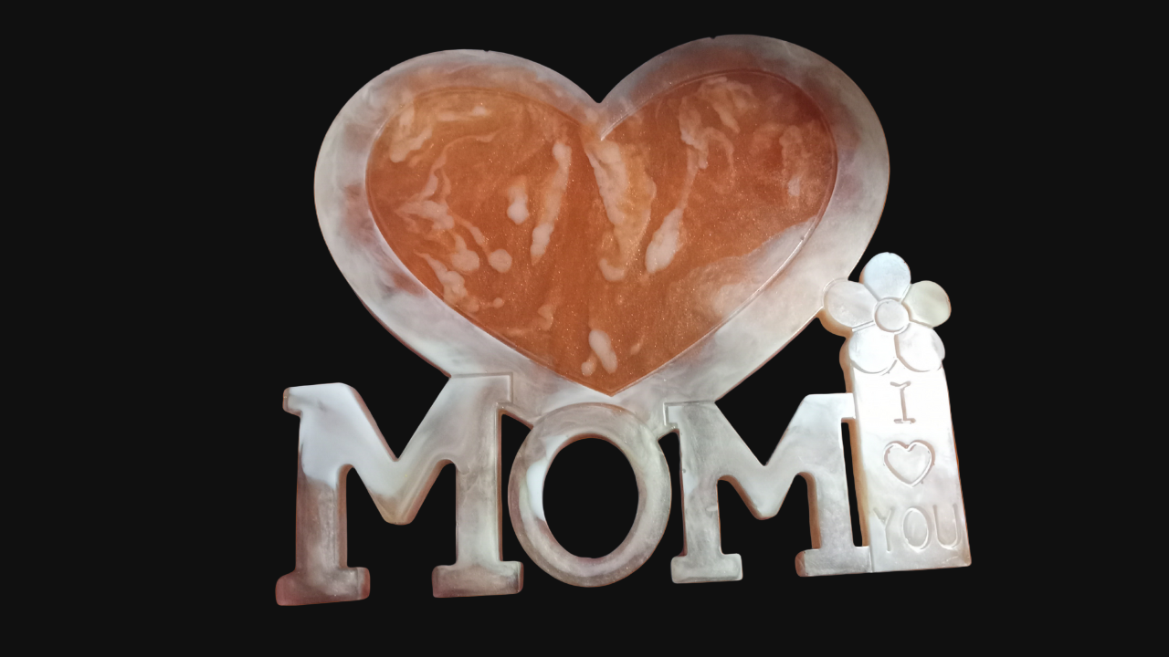 Resin I Love You Mom Stand